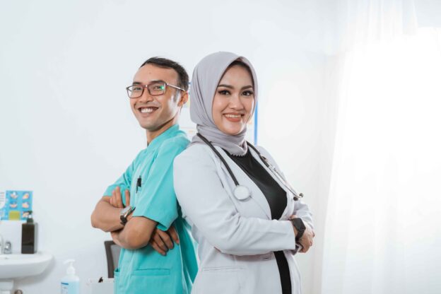 dokter konsulen adalah