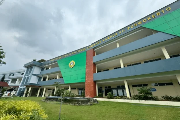 Politeknik Kesehatan terbaik di Indonesia